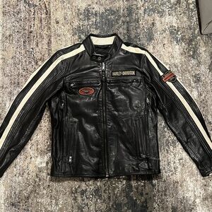 Harley Davidson Men's Command black leather riding jacket.